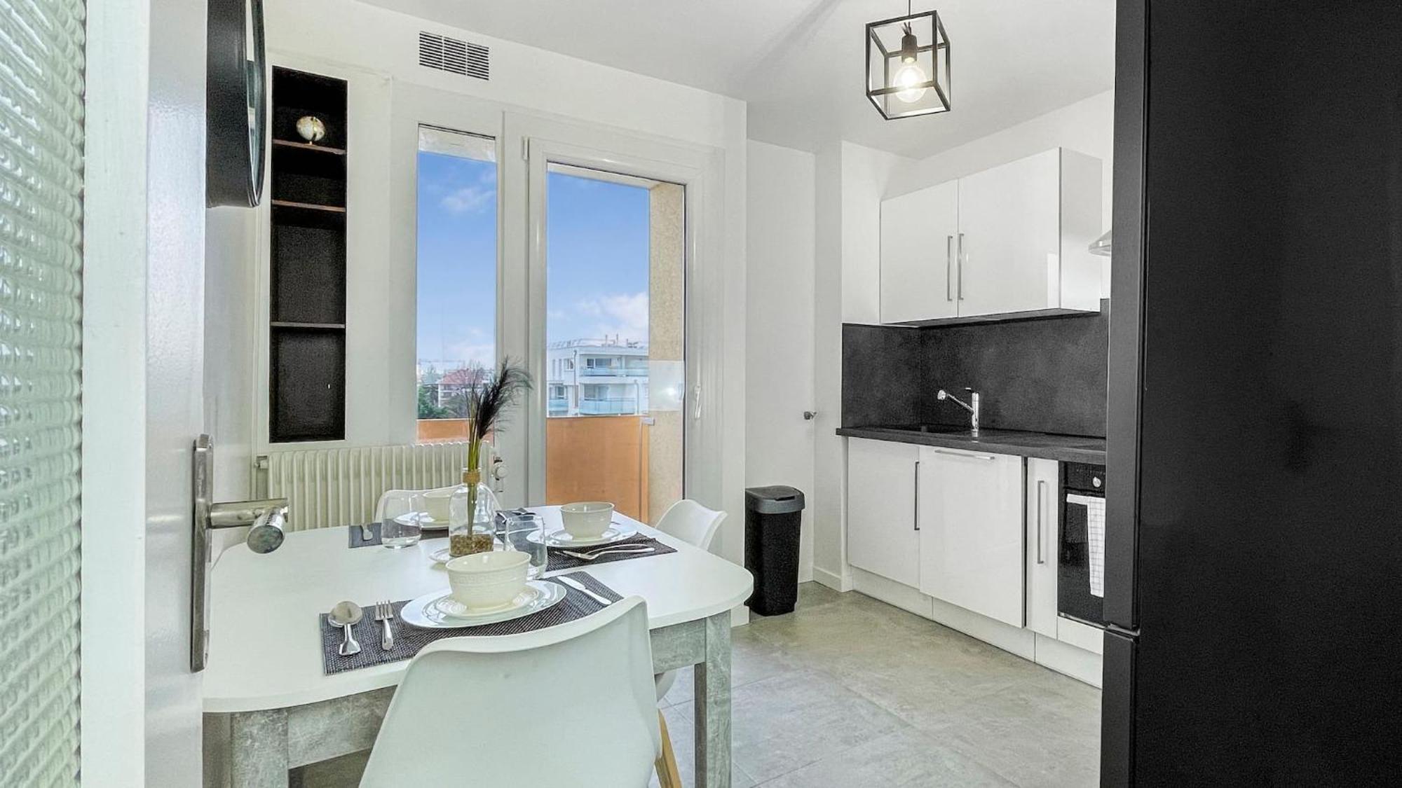 Homey La Coloc Mugi - Colocation Haut De Gamme - Chambres Privees - Balcon - Wifi Et Netflix - Proche Transports Commun Annemasse Dış mekan fotoğraf